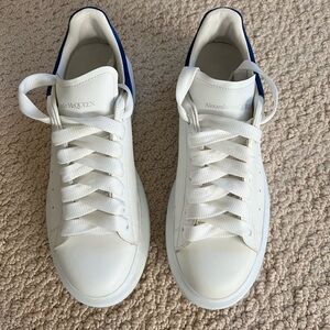 Alexander McQueen Women’s Oversized Sneaker White/Paris Blue - 38.5 (EU)/8.5(US)